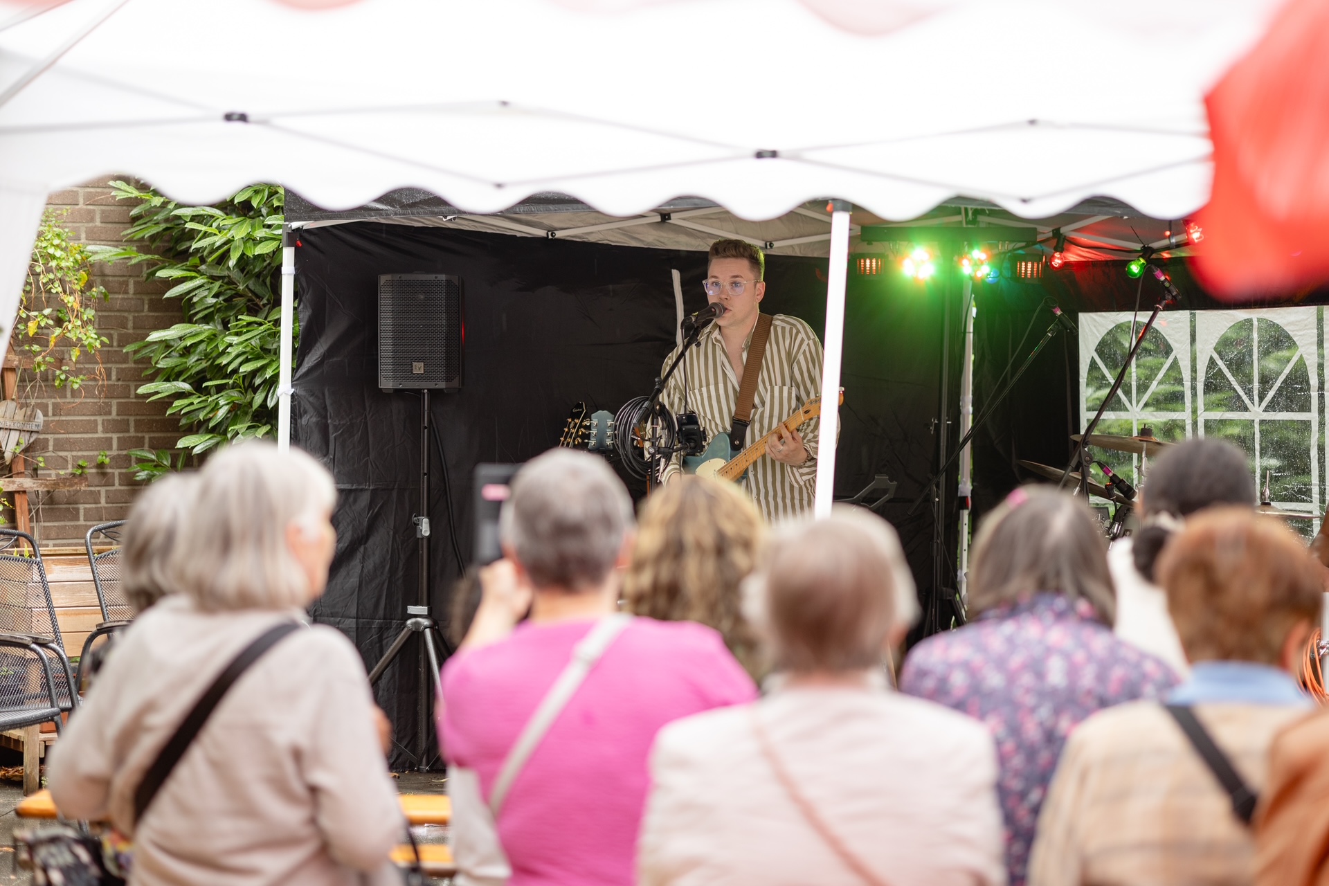 Musiker beim Auftritt